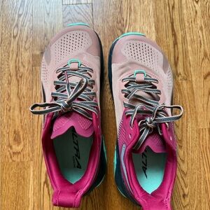 Altra Olympus 5 Women's Rose Pink Athletic Trail Shoes with Teal Accents